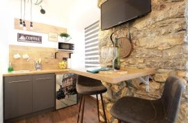 RIJEKA, CENTAR - tri luksuzna apartmana u centru Rijeke., Rijeka, Kвартира