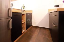 RIJEKA, CENTAR - tri luksuzna apartmana u centru Rijeke., Rijeka, Kвартира