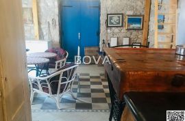 Restoran – Molat *Iznajmljivanje* (ID-2425/E), Zadar - Okolica, Ticari emlak