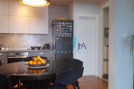 Opatija blizina centra stan, 2S+DB, 54.69 m2, 2.kat, Opatija, Appartamento