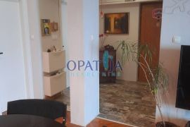 Opatija blizina centra stan, 2S+DB, 54.69 m2, 2.kat, Opatija, Appartamento