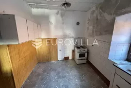 Ston, prekrasna tradicionalna kamena kuća, 450 m2, Ston, Famiglia