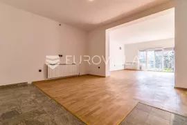 Perjavica dvoetažan stan nkp 175 m2, Zagreb, Wohnung