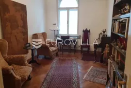 Zrinjevac prekrasan stan 150 m2, Zagreb, Flat