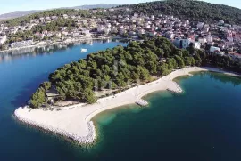 Otok Čiovo građevinsko zemljište 3700 m2, Trogir, Terrain