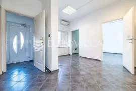 Zagreb, Trnje, kuća novije gradnje stambeno-poslovne namjene NKP 162 m2, Zagreb, Casa