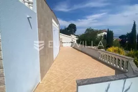 Zadar, Ugljan, jedinstvena kamena kuća uz more na parceli od 2200 m2, Preko, Casa