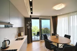 Opatija, Vila sa 6 apartmana, Opatija, Дом