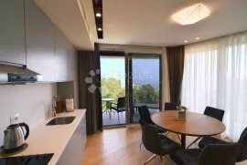 Opatija, Vila sa 6 apartmana, Opatija, Дом