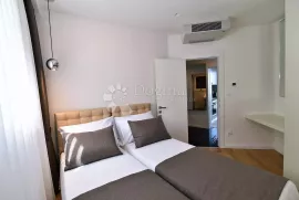 Opatija, Vila sa 6 apartmana, Opatija, Дом