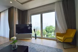 Opatija, Vila sa 6 apartmana, Opatija, Дом