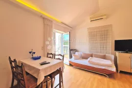 APARTMANSKA KUĆA U CENTRU CRIKVENICE, Crikvenica, بيت