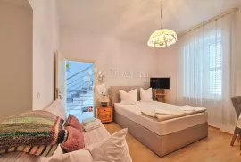 APARTMANSKA KUĆA U CENTRU CRIKVENICE, Crikvenica, بيت