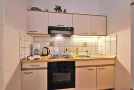 APARTMANSKA KUĆA U CENTRU CRIKVENICE, Crikvenica, بيت