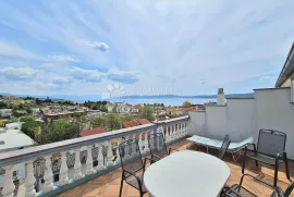 APARTMANSKA KUĆA U CENTRU CRIKVENICE, Crikvenica, Kuća