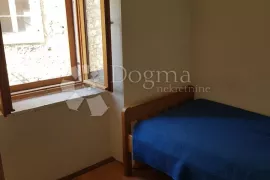 Autohtona dalmatinska kuća - prvi red do mora!!!, Novigrad, House