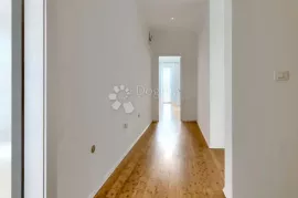 Luksuzna villa sa prostranom okućnicom od 24 000 m2, Marčana, Σπίτι