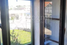 TRIBUNJ CENTAR GRADA KAMENA KUĆA, Vodice, Casa