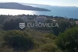 Split okolica- Trogir- Seget, građevinsko zemljište 10.164m2 600m od mora, Seget, Γη