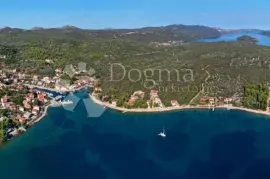 Maslinik - Dugi otok, Sali, Terreno