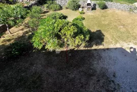 HITNA PRODAJA! SAMOSTOJEĆA KUĆA SA LIJEPOM OKUĆNICOM, Malinska-Dubašnica, Kuća