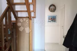 Malinska, apartman sa pogledom na more, Malinska-Dubašnica, Flat