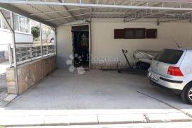 VODICE PREKRASAN STAN BLIZU MORA 95 M2, Vodice, Appartamento