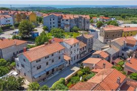 Poreč, okolica, istarska kamena kuća sa puno potencijala na super lokaciji!, Poreč, Дом