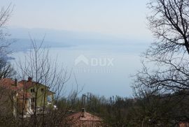 OPATIJA, BREGI - građevinski teren 1831m2 s panoramskim pogledom na more za obiteljsku kuću / villu / apartmane / kuću za iznajmljivanje sa bazenom / kuću za odmor sa bazenom, Matulji, Terreno