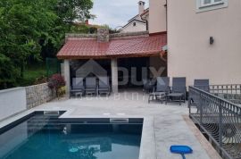 OPATIJA, MATULJI- kuća 405m2 s pogledom na more i bazenom + uređena okućnica 900m2, Matulji, Famiglia