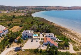 ZADAR, LJUBAČ - Luksuzna vila 2. red do mora, Ražanac, Haus