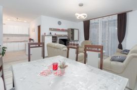 ISTRA, POREČ - Apartmanska kuća u blizini Poreča, Poreč, Casa