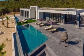 OTOK PAG, NOVALJA - luksuzna duplex vila na prostranoj okućnici s pogledom na more, Novalja, Casa