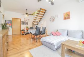 Novigrad okolica, prostrani dvoetažni stan, Novigrad, Appartment