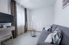 Štinjan villa 260m2, bazen, ljetna kuhinja !, Pula, Maison