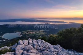 CRIKVENICA - Zemljište za izgradnju fotonaponske elektrane/ sportsko-rekreativnog objekta/ građevina zdravstvenog turizma, Crikvenica, Terreno