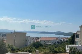 VODICE, novo, vila s bazenom, pogled na more i grad, garaža, Vodice, Famiglia