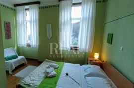 Cres-Atraktivan Hotel 800 m od mora,13.soba,restoran sa pogledom na more, Cres, العقارات التجارية