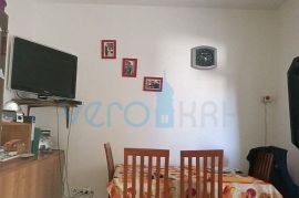 Njivice, otok Krk, dvosoban apartman 60m2, okućnica 280m2, garaža, pogled, prodaja, Omišalj, Daire