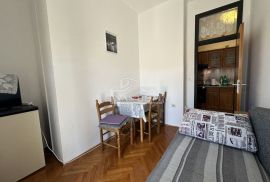 Vodice - Jednosoban stan na drugom katu zgrade, Vodice, Appartement