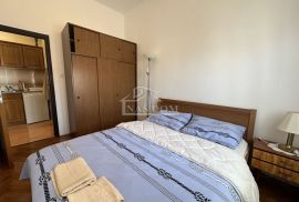 Vodice - Jednosoban stan na drugom katu zgrade, Vodice, Appartement