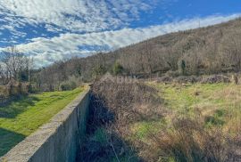 OPATIJA, MIHOTIĆI - Novo - građevinsko zemljište 1756 m2 u mirnom okruženju blizu Opatije, Matulji, Arazi