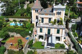 OPATIJA, odličan stan od 147 m2 u prekrasnoj villi, Opatija, Daire