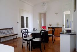 OPATIJA, odličan stan od 147 m2 u prekrasnoj villi, Opatija, Daire