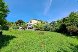 OPATIJA, OPRIĆ - obiteljska kuća s tri stambene jedinice na parceli od 1890 m2, Opatija - Okolica, Famiglia