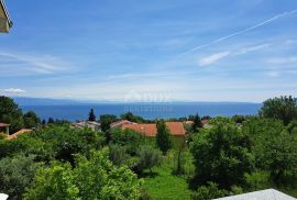 OPATIJA, OPRIĆ - obiteljska kuća s tri stambene jedinice na parceli od 1890 m2, Opatija - Okolica, Haus