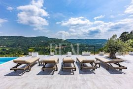 Oaza mira u Istri,Villa sa bazenom,20.000 m2 okućnice, Cerovlje, Ev