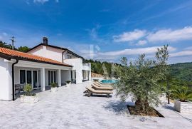 Oaza mira u Istri,Villa sa bazenom,20.000 m2 okućnice, Cerovlje, Ev