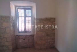 Pula, centar - 2. kat, stan 74 m2, Pula, Kвартира