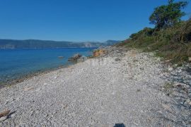 OTOK KRK, LINARDIĆI-ravno zemljište sa šternom i kućicom, samo 22 EUR/m2, sniženo, svega 800 metara do plaže, prilika!, Krk, Terreno